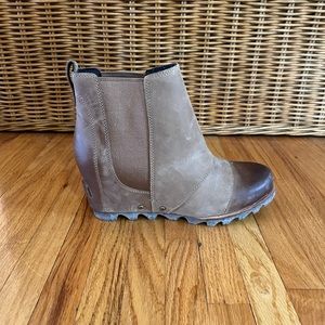 Joan of Arctic Wedge Chelsea Boot